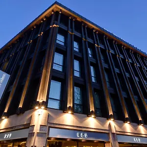 **** Otel Cusani İtalya